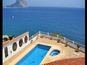 zarizena_luxusni_vila_v_calpe_primo_u_more